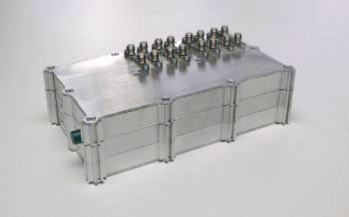 WR-G527e/RMF Breitbandiger phasenkohärenter Referenzoszillator- und Verteilermodul